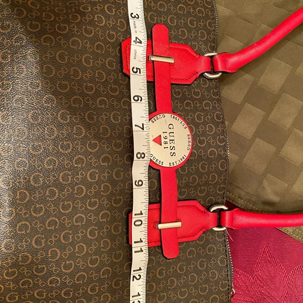 Guess Large signature handbag - Picture 4 of 6